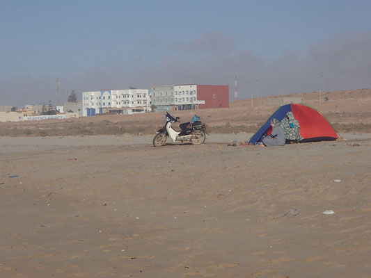 Marokaner am Strand El Ouita