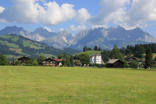 Blick zum Wilden Kaiser bei Kitzbühl