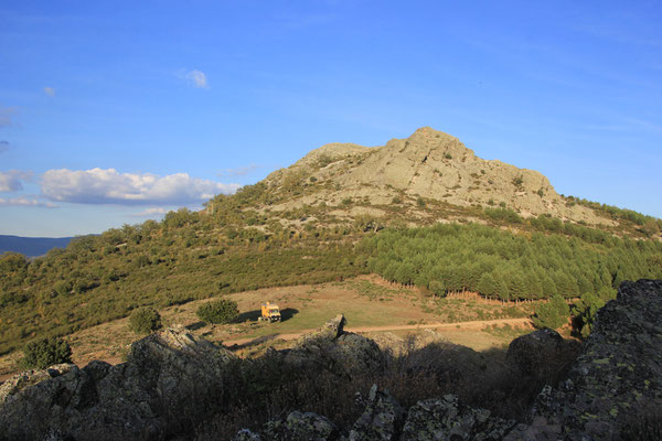 Blick vom Hausberg ohne Namen zum Standplatz 1580 m