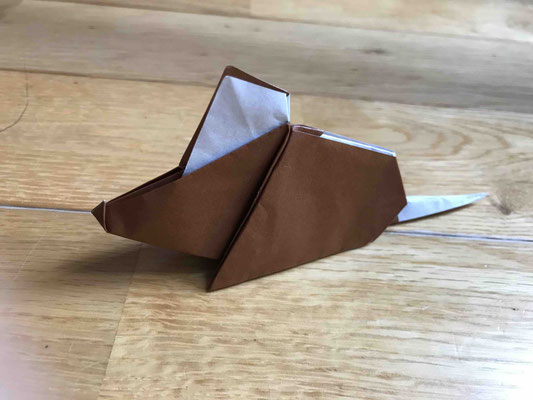 ネズミ Mouse (origami), designed by Teru Kutsuna.