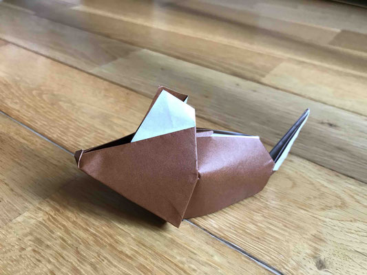 ネズミ Mouse (origami), designed by Teru Kutsuna.