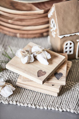 4er Set Glasuntersetzer aus Holz 28€