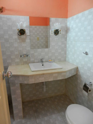 Bathroom of bedroom 4 on first floor