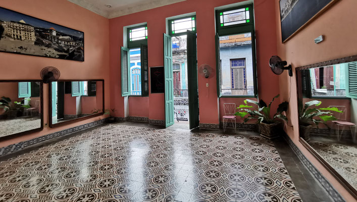 Living room used for dance classes of 'Salsa con Clase'