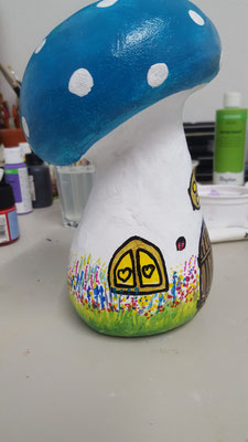 Elfenhaus blaues Dach