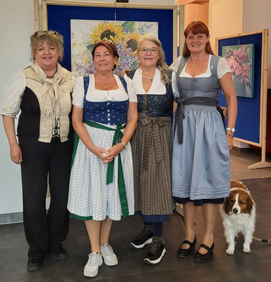 ausstellende Künstlerinnen Anneliese Adelsperger, Stefanie Ihlefeldt, Renate Sacher, Inez Eckenbach-Henning, Elliot