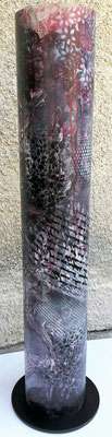 Stehlampe rot - schwarz - weiß   1m © KunstMomente Christine Dablander / Ansicht ohne Beleuchtung 