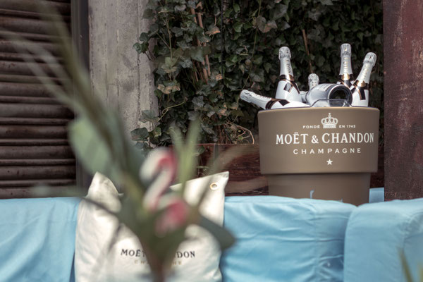 Moet Ice Imperial Flaschen in der Moet Lounge