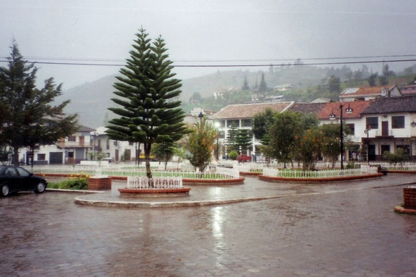 Der Parque de Chordeleg (Zentraler Marktplatz) der Cantonstadt