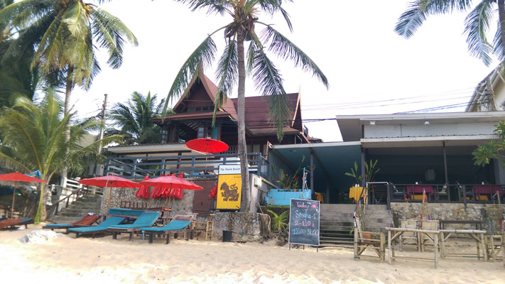 Resort von Strand her