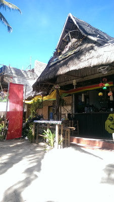 Strandbar abseits vom Touristenrummel