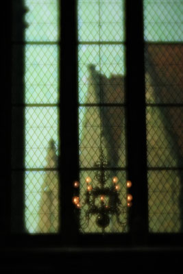 ブルージュの教会　EOS Kiss X7+Lensbaby Velvet 85mm f1.8　＠写真：水谷　諭