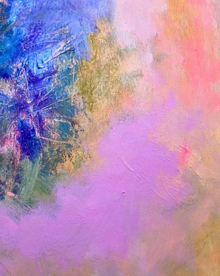 nebelwolkige Details des abstrakten Kunstwerks, 100x100cm, in blassrosa, Himbeeren und Lavendel