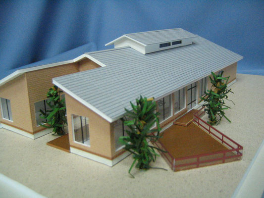 1/75　カラー模型　外観　商業施設