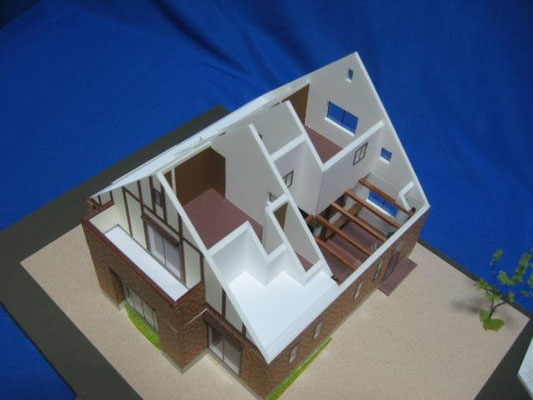 1/50　2階が大屋根の下に