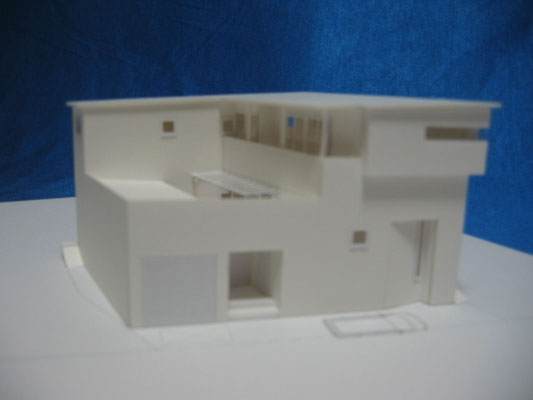 1/100　窓サッシ付き
