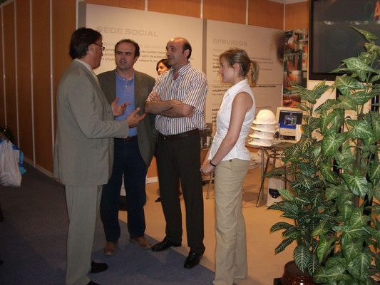 Visita a Stand Colegio del Consejero de Vivienda