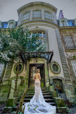 Open unknown doors – 67x100cm – 1/8