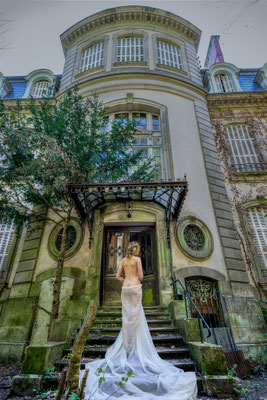 Open unknown doors – 67x100cm – 1/8