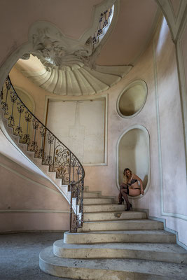 Spiraling stairs (Palazzo L)