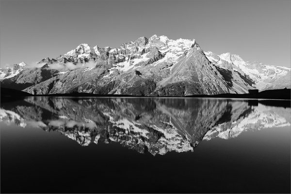 La Meije depuis le lac du Pontet, Haute-Romanche, France