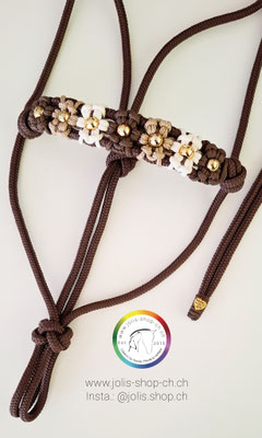 Art.-Nr.: Bild 1 / 2107-1 / Umflochtenes "Flowerpower" Knotenhalfter 6mm (Grösse Pony) Braun   Nase/18cm  Backe/20.5cm  Kehle/14cm  Ganasche/21,5cm   Total Preis: CHF 35.-