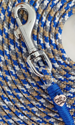 Art.-Nr. : 6071 / Schleppleine 8m/5mm Seil (Mountain Peak - Electricblue/Weiss/Beige/Olive) Kleiner-Karabiner     Total Preis: CHF 19.-