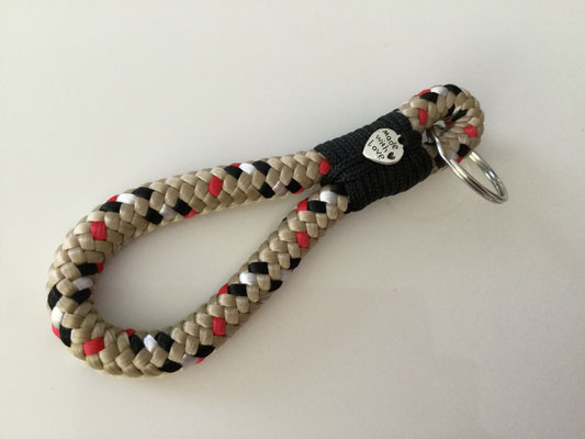 Art.-Nr.: 5068 / Schlüsselanhänger ca. 12cm lang (10mm Seil)  pro Stück CHF 8.-