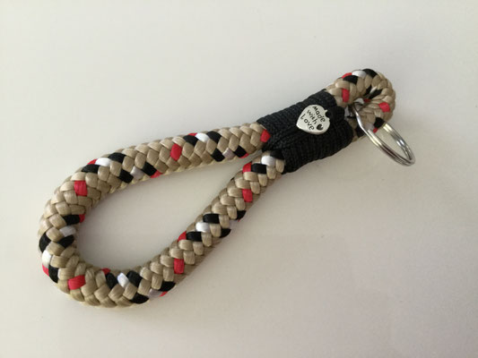 Art.-Nr.: 5068 / Schlüsselanhänger ca. 12cm lang (10mm Seil)  pro Stück CHF 8.-
