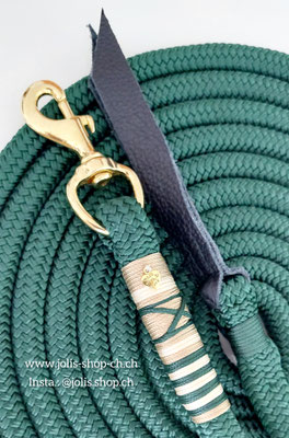 Art.-Nr.: 2073 / Bodenarbeitsseil 14mm Seil, Farbe: Darkgreen (650m lang)  mit Lederklatsche und goldem Karabiner / Preis: CHF 53.00