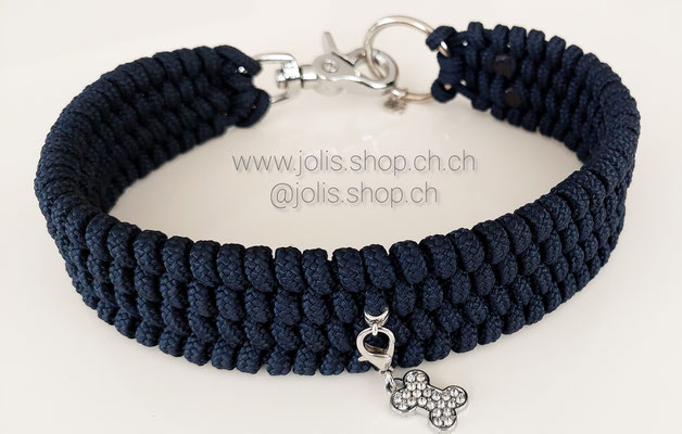 Art.-Nr.: 6053 / Halsband "4 Reihige Pipa" Deep seablue 4cm breit / Karabinerverschluss) /  Halsumfang 44cm)     Preis: CHF 45.-    