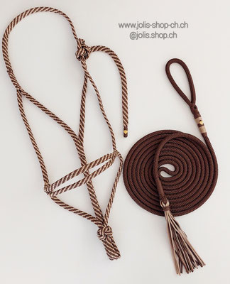 Art.-Nr.: 2066 / Knotenloses-Halfter 1,5cm breit / Grösse FULL und Bodenarbeitsseil 10mm Seil (4m lang)  mit Zottelklatsche und Loop / Preis: CHF 65.-