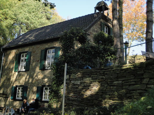 Das alte Bethaus, heute Museum und Café. Immer offen, außer montags.