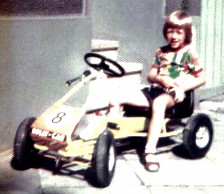 Das erste eigene Auto. Man, was habe ich mein Kettcar geliebt. Gefahren bis zum Schrott. Heute ist die Firma leiderinsolvent.