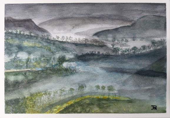 008 Montaña con niebla