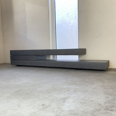 beton , lowboard , betonlowboard , betonsideboard , schublade , kommode , schrank , betonregal , tv-rack , tv-bank . grau , anthrazit , weiß , bauhaus , modern , zeitlos