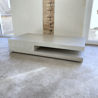 Beton Couchtisch ,  Beton Tisch , Beton Möbel , Beistelltisch , Stein , Grau , Anthrazit , Dunkelgrau , Schwarz , Betonoptik , Mainz , Mannheim , Frankfurt , Wiesbaden , Ludwigshafen