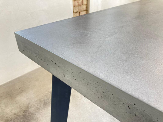 Beton Esstisch , Beton Tischplatte , Beton Schreibtisch , Beton Arbeitsplatte ,  Beton Theke , Grau , Schwarz