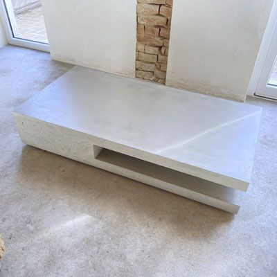 Beton Couchtisch ,  Beton Tisch , Beton Möbel , Beistelltisch , Stein , Grau , Anthrazit , Dunkelgrau , Schwarz , Betonoptik , Mainz , Mannheim , Frankfurt , Wiesbaden , Ludwigshafen