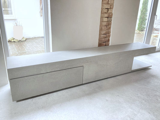 beton , lowboard , betonlowboard , betonsideboard , schublade , kommode , schrank , betonregal , tv-rack , tv-bank . grau , anthrazit , weiß , bauhaus , modern , zeitlos
