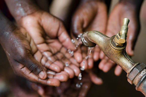 l'acqua è un diritto dell'umanità