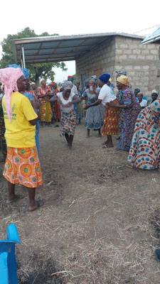 BOLGATANGA (Ghana) : cerimonia di ringraziamento della popolazione locale per la donazione del pozzo 