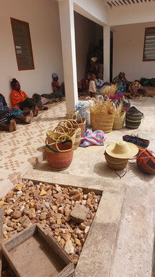 BOLGATANGA (Ghana) - Produzione artigianale di Anateem Widows Community 