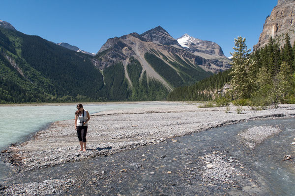 Mount Robson, Kinney Lake