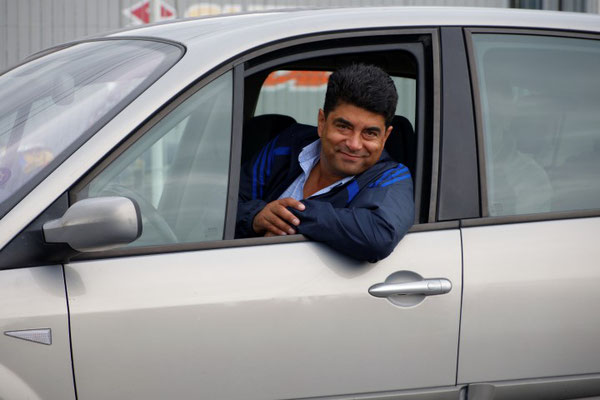 Unser stets gut gelaunter Fahrer Gabriel Iacob