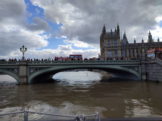 London Bridge über der Themse
