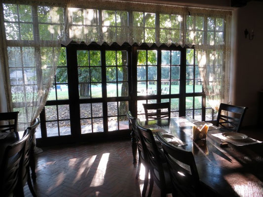 Sonnendurchfluteter Speisesaal