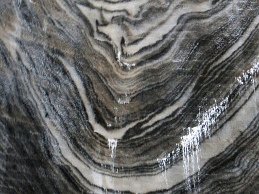 Marmorierte Felswand