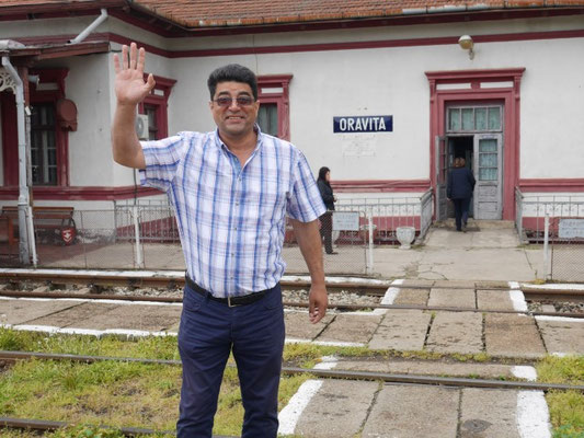 Gabriel verabschiedet uns, er wird uns in Anina wieder in Empfang nehmen