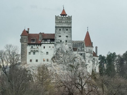 Castel Bran in der Abenddämmerung